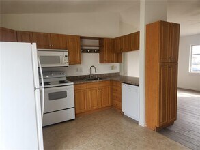 1140 Queen Rd in Venice, FL - Building Photo - Building Photo