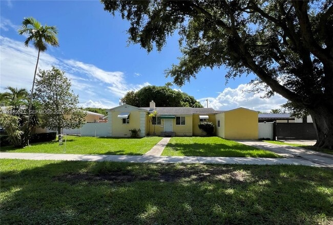 432 Palmetto Dr in Miami Springs, FL - Building Photo - Building Photo