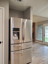 1806 Maplelawn St in Taylor, TX - Building Photo - Building Photo