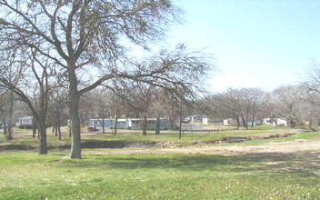 Meadow Creek Ranch MHC in Irving, TX - Building Photo - Building Photo