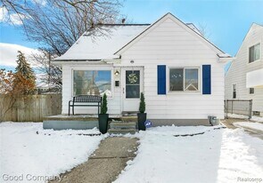 1197 Catalpa Dr in Berkley, MI - Building Photo