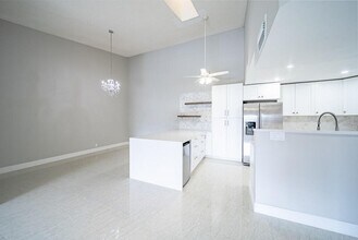 13810 Oneida Dr in Delray Beach, FL - Building Photo - Building Photo