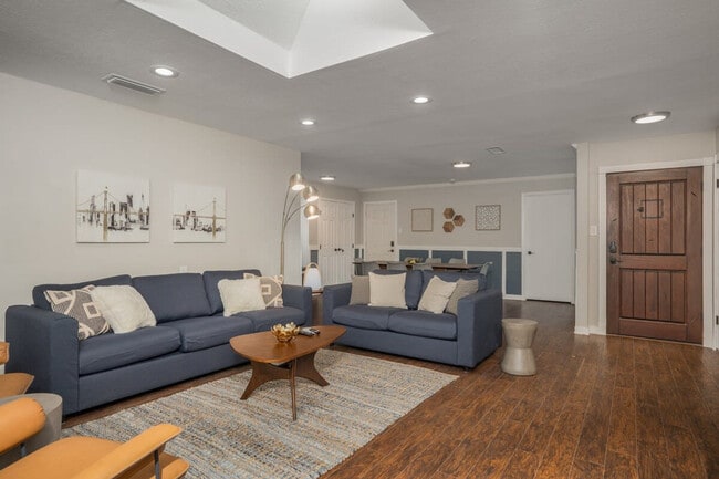 7809 Claremont Dr in Dallas, TX - Building Photo - Building Photo