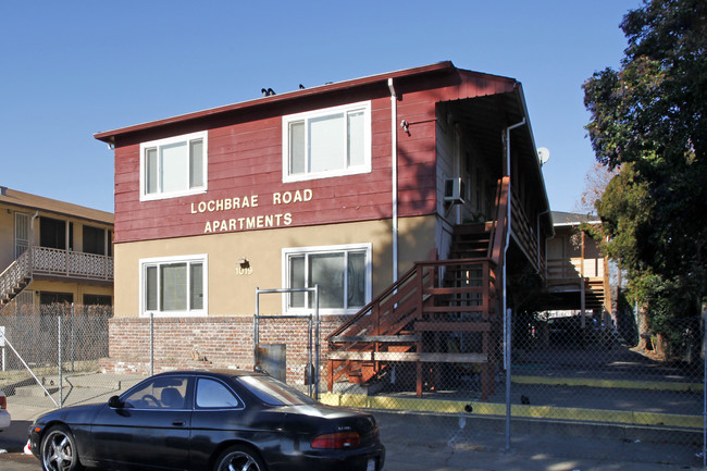 Lochbrae Road Apartments in Sacramento, CA - Foto de edificio - Building Photo