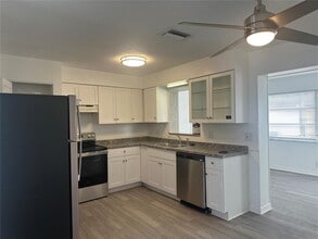 2075 Plateau Rd in Clearwater, FL - Building Photo - Building Photo