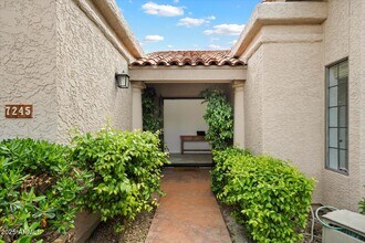 7245 E Buena Terra Way in Scottsdale, AZ - Building Photo - Building Photo