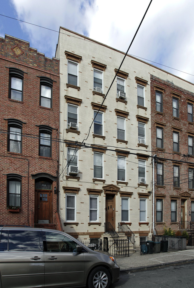 204 Park Ave in Hoboken, NJ - Foto de edificio - Building Photo