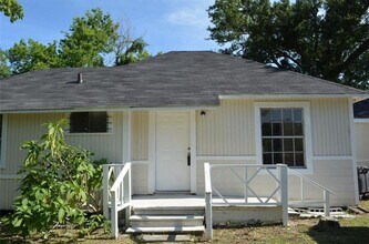 2514 Lynnfield St in Houston, TX - Foto de edificio - Building Photo