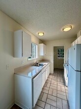 6041 SW Valley Ave in Beaverton, OR - Building Photo - Building Photo