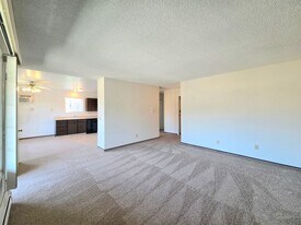 939 N Baker Ave in East Wenatchee, WA - Building Photo