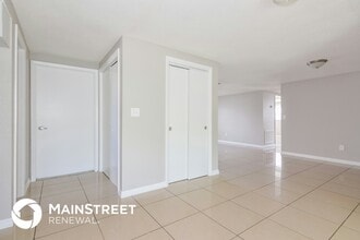 7421 Congress St in New Port Richey, FL - Building Photo - Building Photo