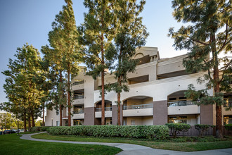 Valentia in San Diego, CA - Building Photo - Building Photo