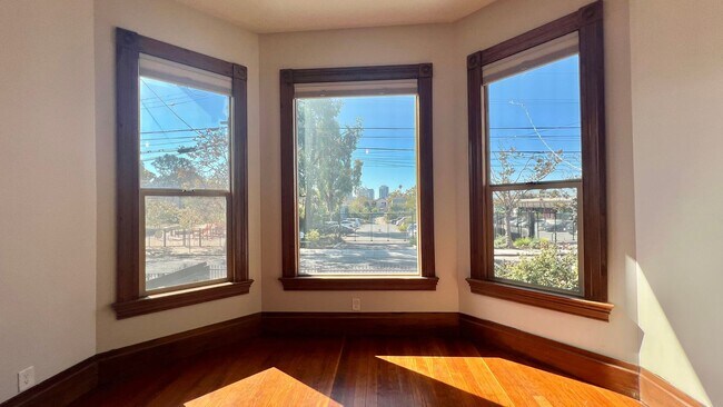 696 29th St in Oakland, CA - Building Photo - Building Photo