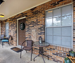 Heron Lakes Apartments in Mobile, AL - Foto de edificio - Building Photo