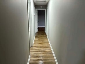 213 Poplar St in Bolivar, TN - Building Photo - Building Photo