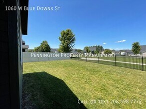1060 W Blue Downs St in Meridian, ID - Building Photo - Building Photo