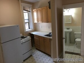 55 Park Dr, Unit 14 in Boston, MA - Building Photo - Building Photo