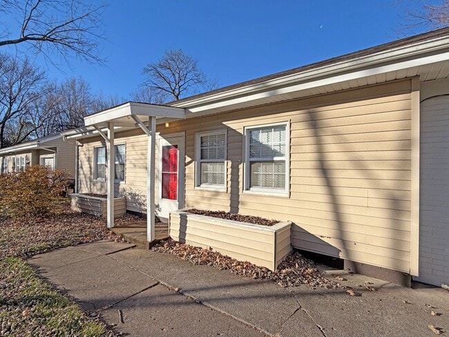 1951 S Virginia Ave in Springfield, MO - Building Photo - Building Photo