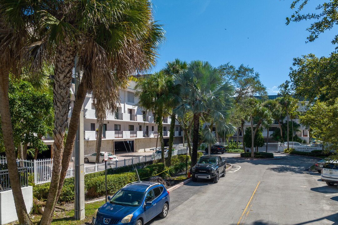 Gables Harbour in Coral Gables, FL - Building Photo