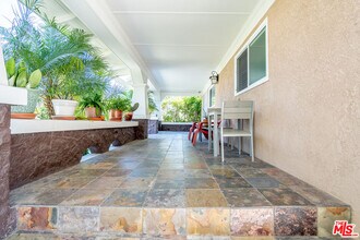 1188 S Bronson Ave in Los Angeles, CA - Building Photo - Building Photo