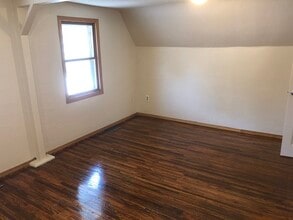 2113 Oakland Ave E in Austin, MN - Building Photo - Building Photo
