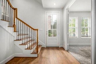 9663 Kings Cross Station in Houston, TX - Building Photo - Building Photo