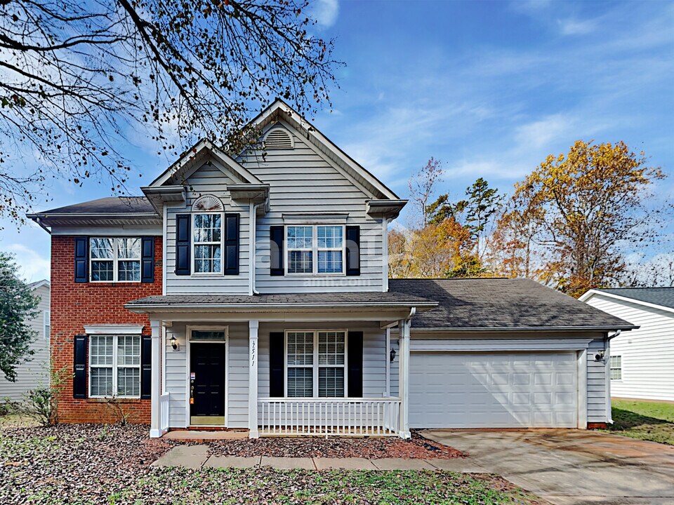 7511 Wilkins Terrace Dr in Charlotte, NC - Building Photo