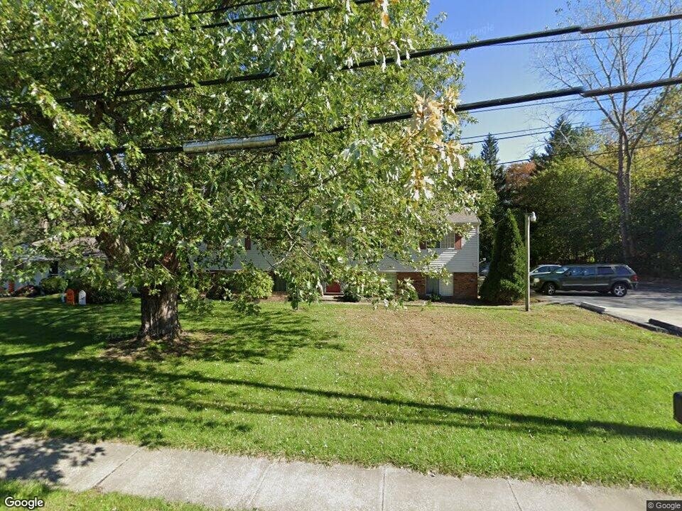 1543 Hubbard Rd in Madison, OH - Building Photo