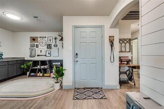 301 Oxford St in Burleson, TX - Building Photo - Building Photo