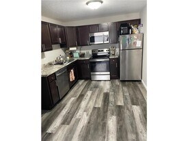 553 Lemon St N in Hudson, WI - Building Photo