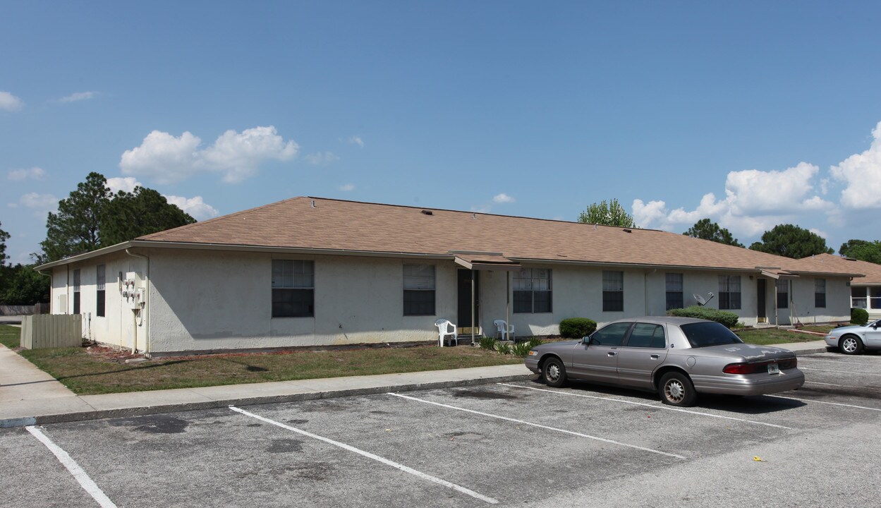 Westgate Apartments in Jacksonville, FL - Building Photo