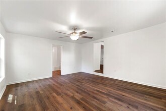 33 Ray St in Newnan, GA - Building Photo - Building Photo
