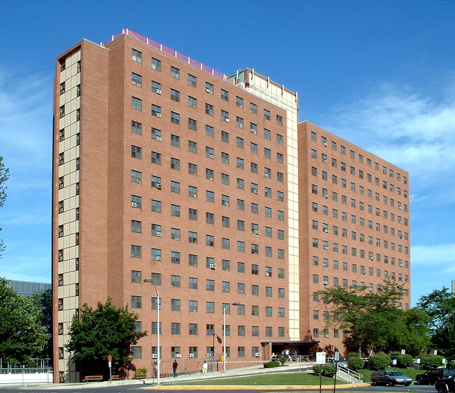 Lick Towers in Harrisburg, PA - Building Photo - Building Photo