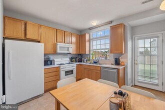 44481 Watertown Terrace in Ashburn, VA - Building Photo - Building Photo