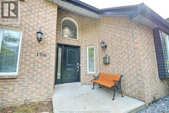 106 Marentette Dr in Lakeshore, ON - Building Photo - Building Photo