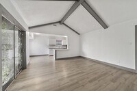 9750 Guest St photo'