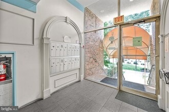 7712 Hanover Pkwy, Unit 95 in Greenbelt, MD - Building Photo - Building Photo