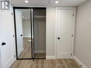 9 Breadner Dr in Toronto, ON - Building Photo - Building Photo