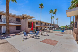 Pueblo Grande in Casa Grande, AZ - Foto de edificio - Building Photo