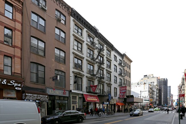 96 Chambers St