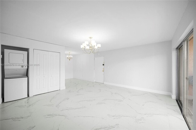 7105 Miami Lakes Dr in Miami Lakes, FL - Building Photo - Building Photo