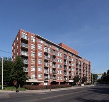 Glen Lake in Toronto, ON - Building Photo