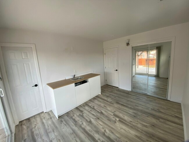 424 S B St in Lompoc, CA - Building Photo - Building Photo
