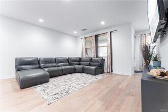 133 Hideaway Loop in Mission Viejo, CA - Building Photo - Building Photo