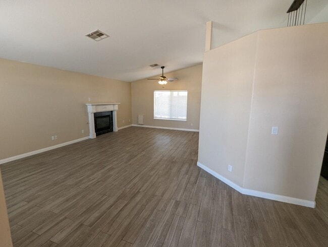 4932 Dunvegan Ct in North Las Vegas, NV - Building Photo - Building Photo
