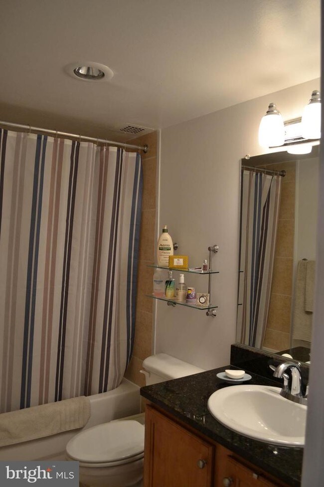 1220 Blair Mill Rd-Unit -1001 in Silver Spring, MD - Building Photo - Building Photo