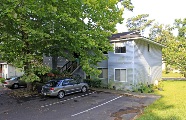 737 Pointe Ct in Tallahassee, FL - Building Photo - Building Photo