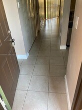9943 Nob Hill Pl in Sunrise, FL - Building Photo - Building Photo