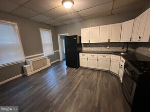 2349 Duncan St in Philadelphia, PA - Building Photo - Building Photo