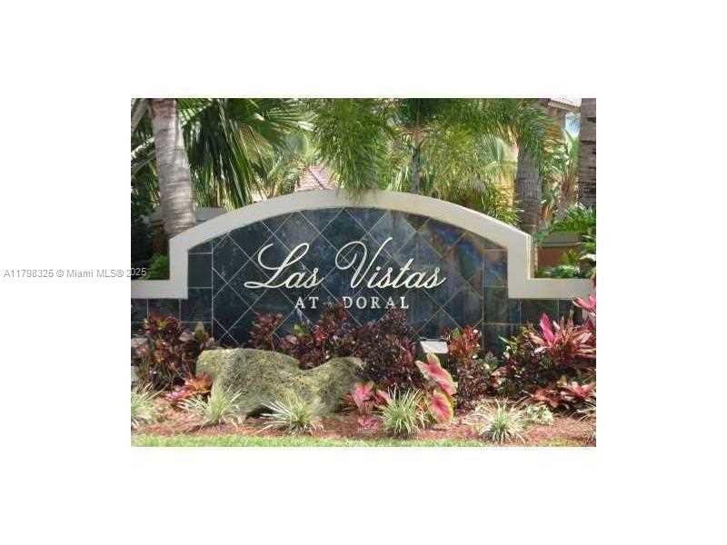 8160 Geneva Ct in Doral, FL - Foto de edificio